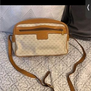 Vintage Gucci crossbody bag
